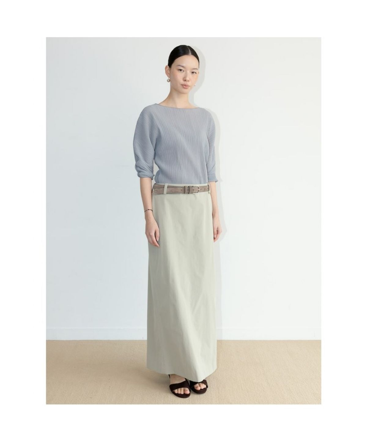 디애퍼처(THE APERTURE) Georgia H Line Skirt  Khaki (TA6727A12H)