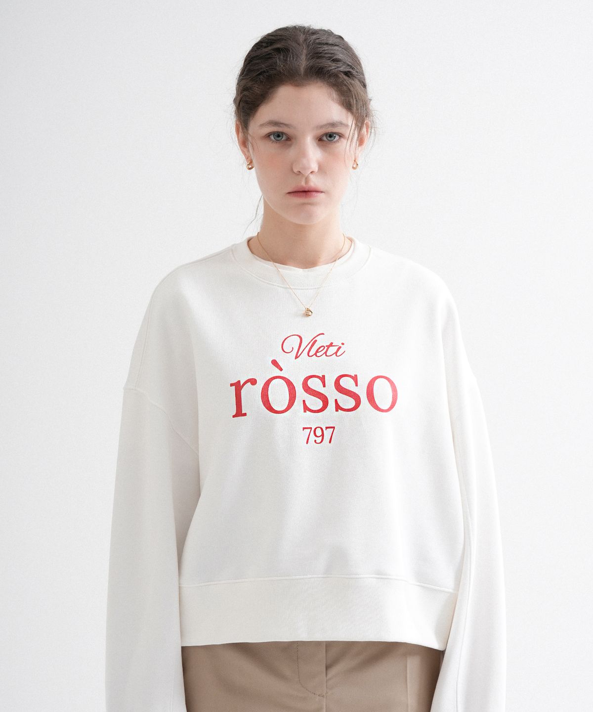 블레티(VLETI) Tentadumble Logo Crop Sweatshirt (Ivory)