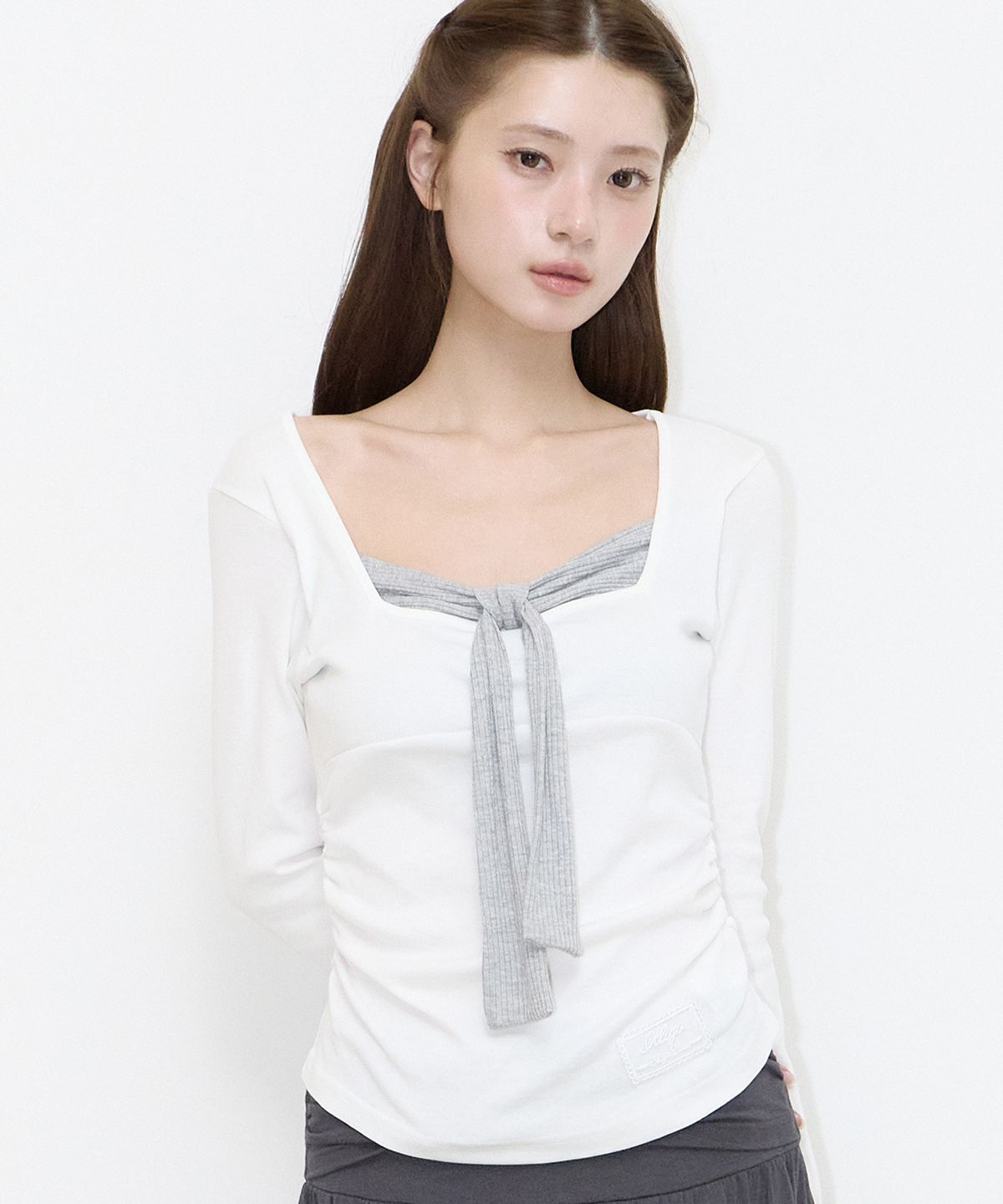 일리고(ILLIGO) 레이어드 리본 타이 롱슬리브 화이트