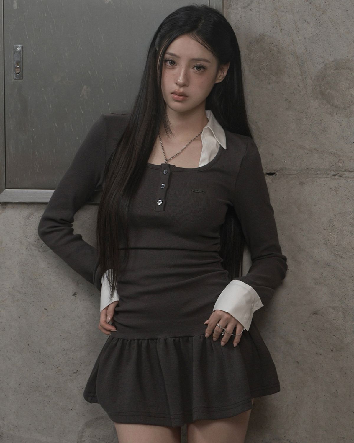 카키포인트(KHAKIPOINT) Overlay Mini Dress (charcoal)