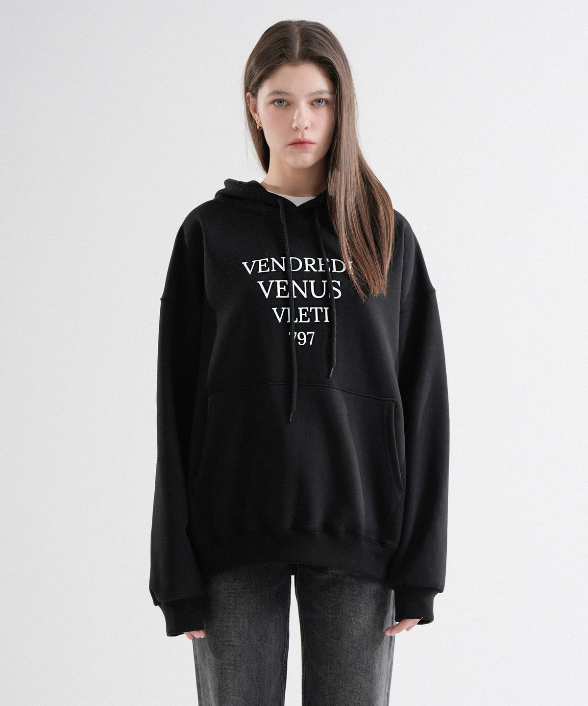 블레티(VLETI) Tentadumble Oversized Logo Hoodie (Black)