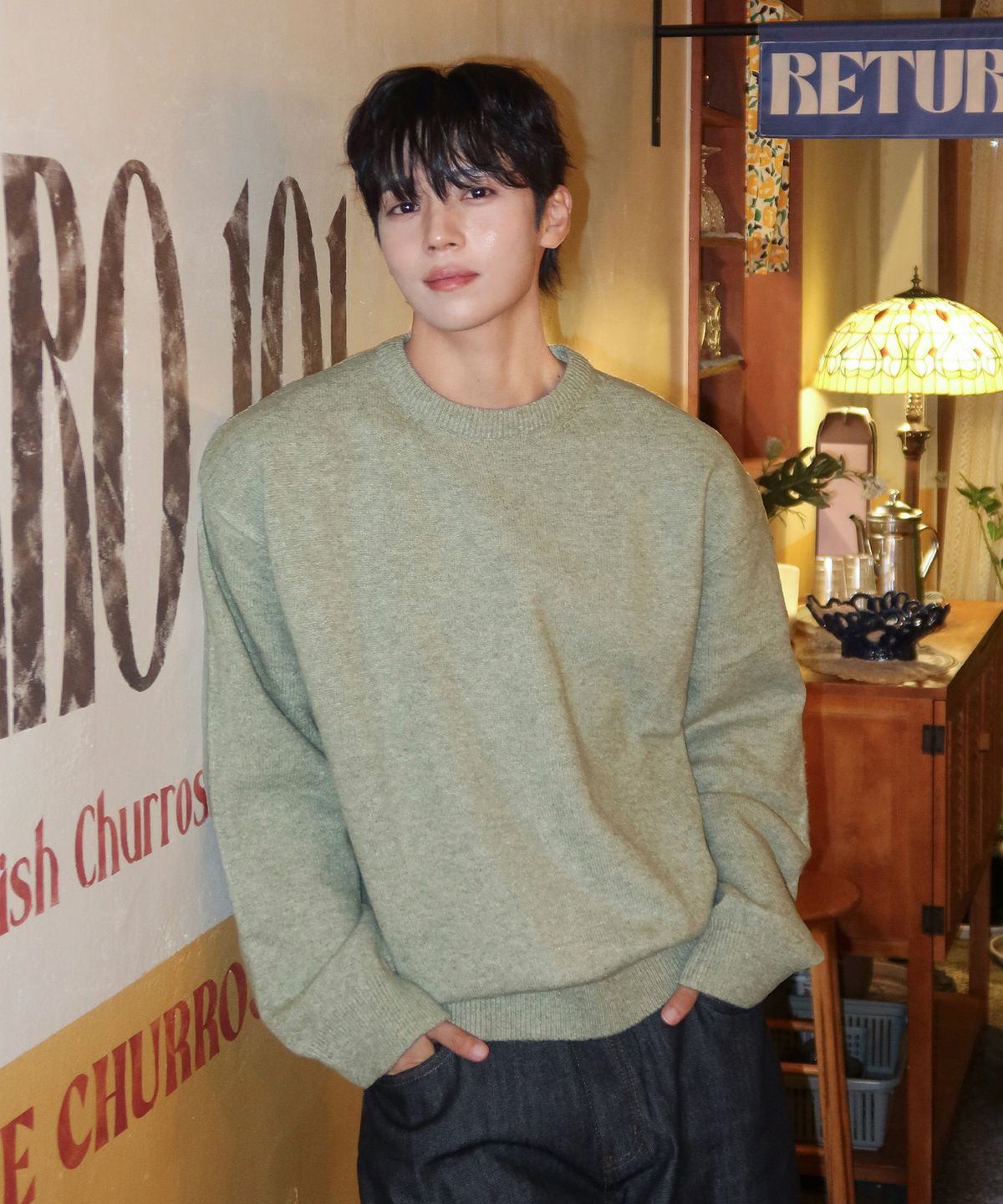 키뮤어(KIIMUIR) [크롭] 울터치 크롭 라운드 니트_민트