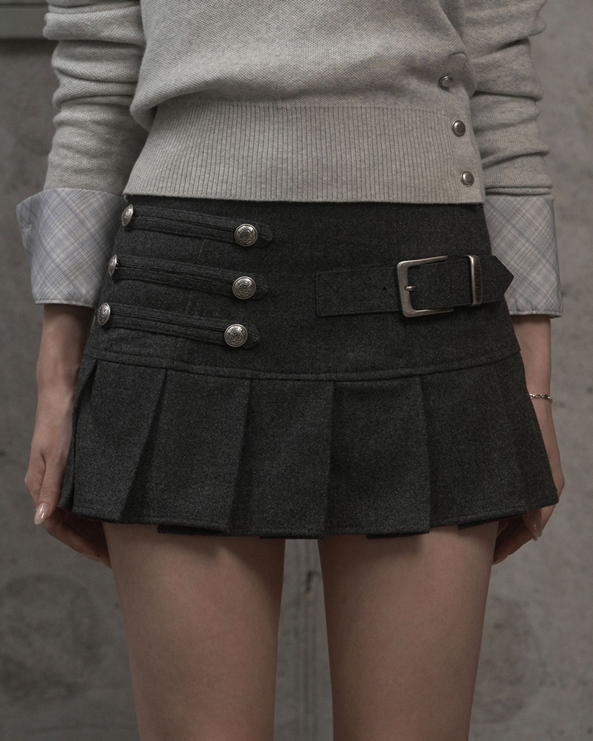 카키포인트(KHAKIPOINT) Napoleon Belt Skirt (charcoal)
