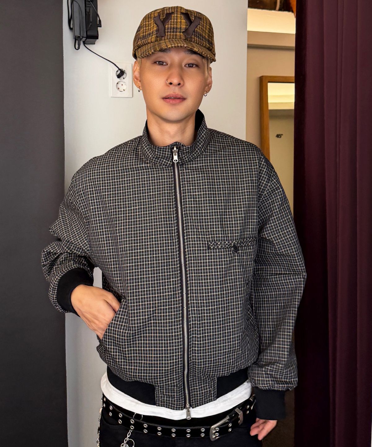 키뮤어(KIIMUIR) 리버시블 체크 헤링턴 점퍼_블랙