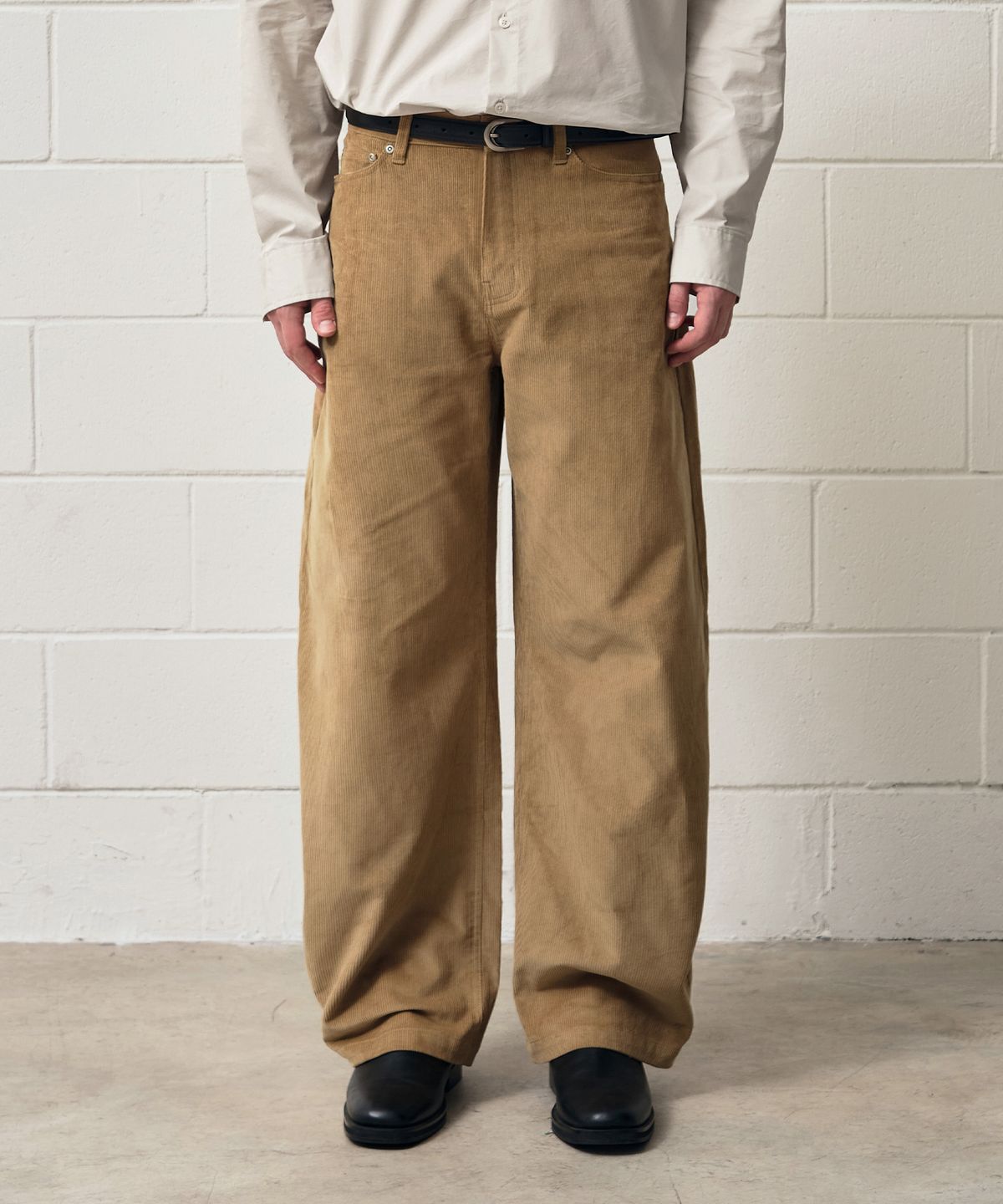 드로우핏(DRAW FIT) 커브드 와이드 코듀로이 팬츠 [BEIGE]