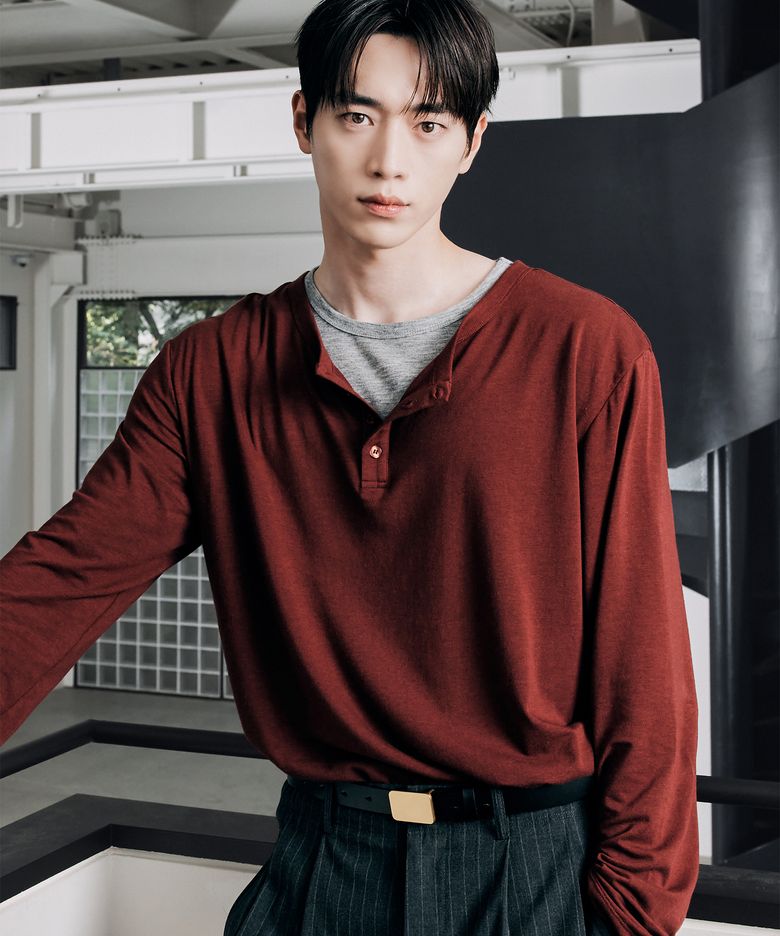 [서강준 PICK] 레이어드 헨리넥 롱슬리브 티셔츠 [BURGUNDY]
