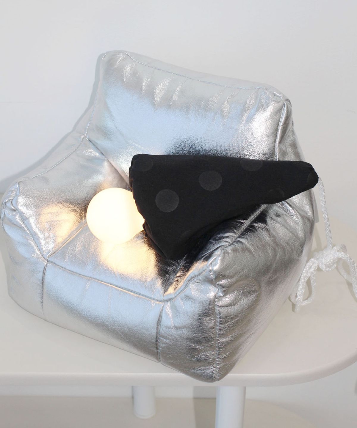 유라이크홈(YOULIKEHOME) 모던 도트 램프 Modern dot lamp - Black