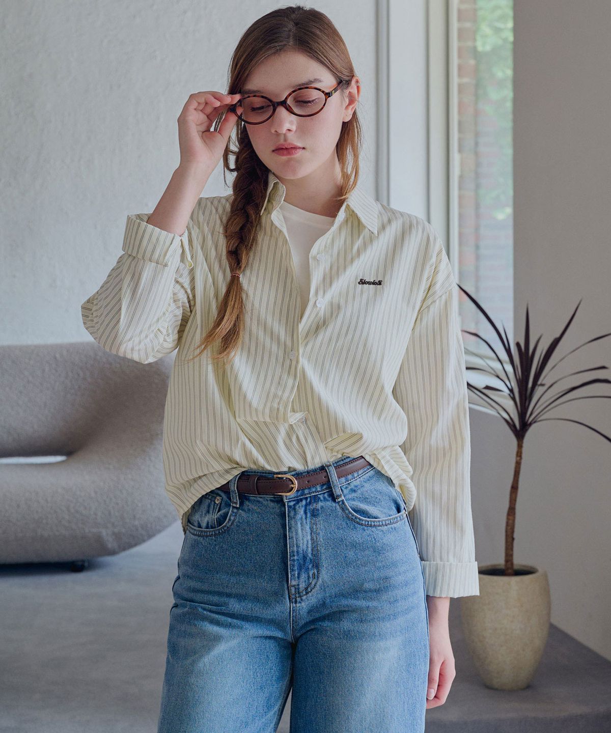 슬로우롤리(SLOWLOLLI) Pinstripe long back shirt_2 Colors
