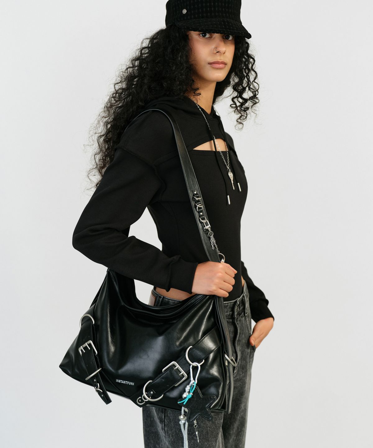 인스턴트펑크(INSTANTFUNK) BELTED HARDWARE BAG - BLACK