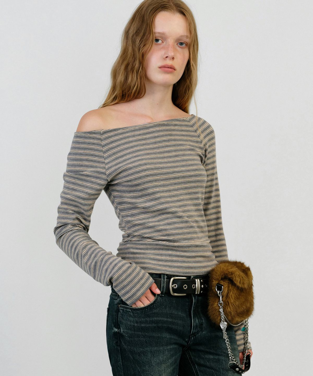 인스턴트펑크(INSTANTFUNK) STRIPE OFF SHOULDER NECK TEE - GREY