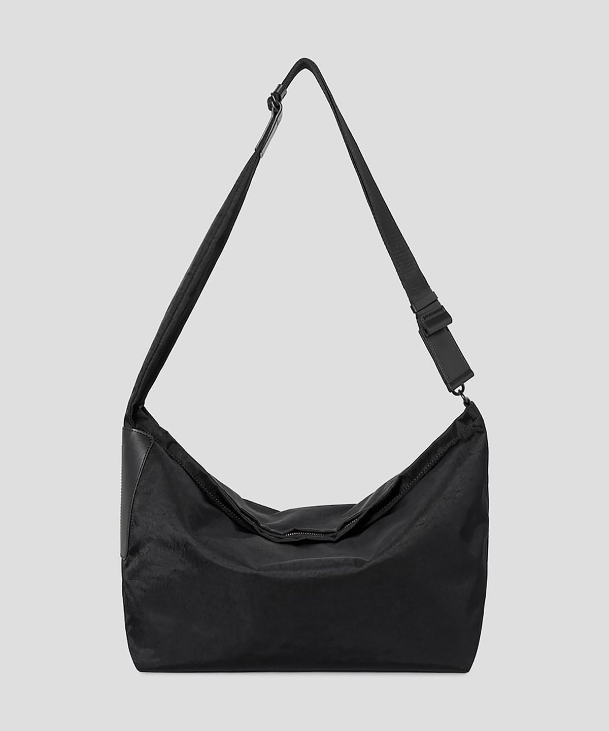 빈폴 액세서리(BEANPOLE ACCESSORY) LESS BAG_2 라지 나일론 크로스백  블랙