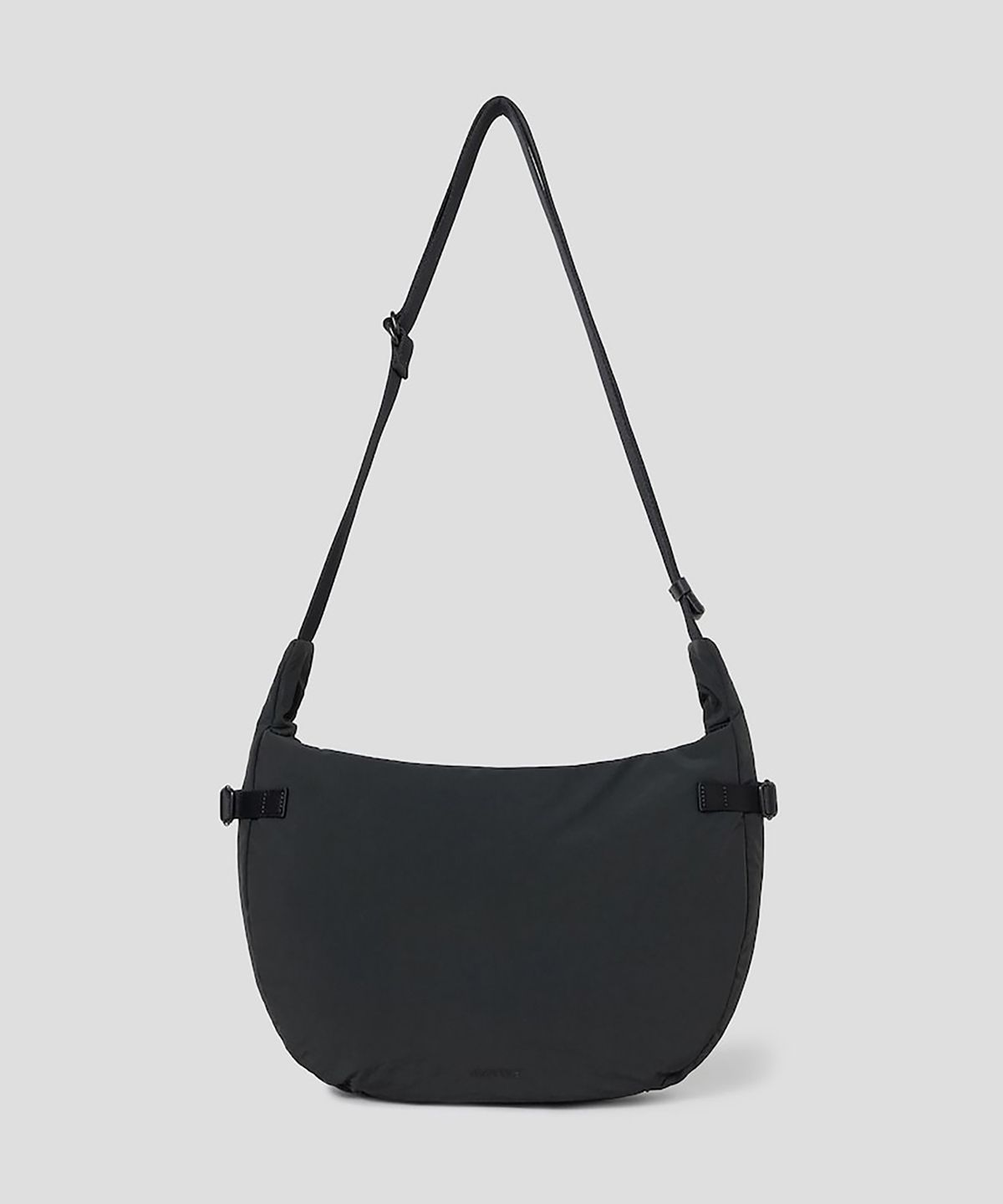 빈폴 액세서리(BEANPOLE ACCESSORY) 커뮤터 가로 메신저  그레이