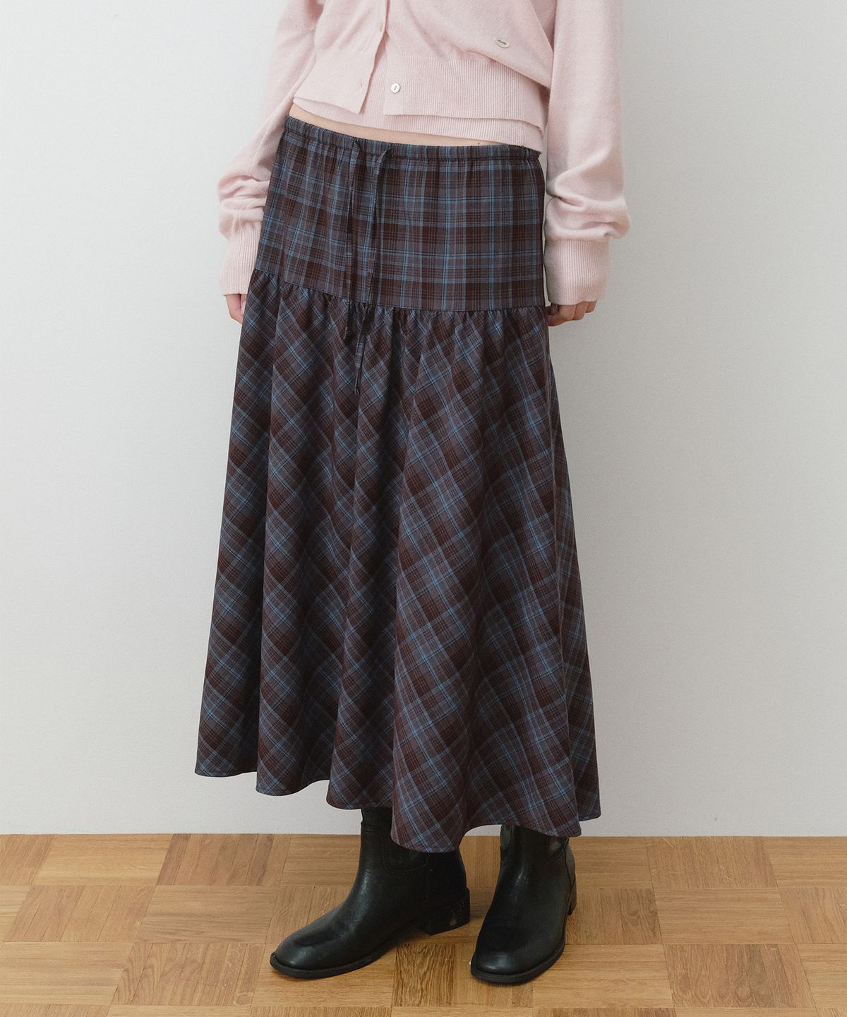 로라로라(ROLAROLA) CHECK SHIRRING LONG SKIRT BLUE