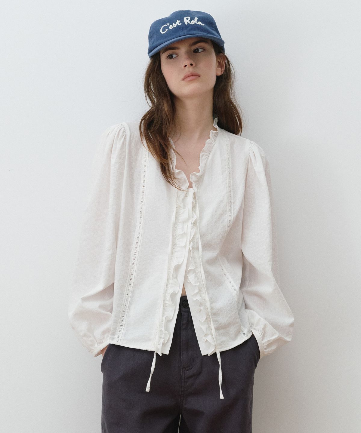 로라로라(ROLAROLA) LOOSE FIT FRILL BLOUSE WHITE