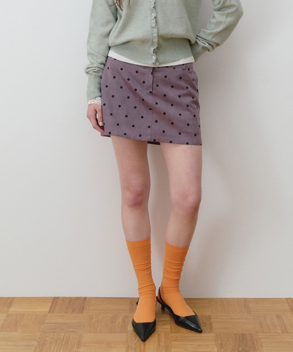 로라로라(ROLAROLA) DOT SUEDE MINI SKIRT PURPLE