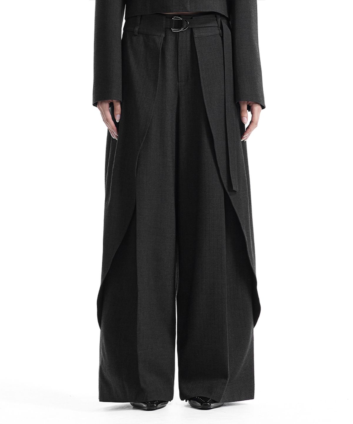 트리밍버드(TREEMINGBIRD) Buckle Layered Set-Up Wide Slacks [ Charcoal ]