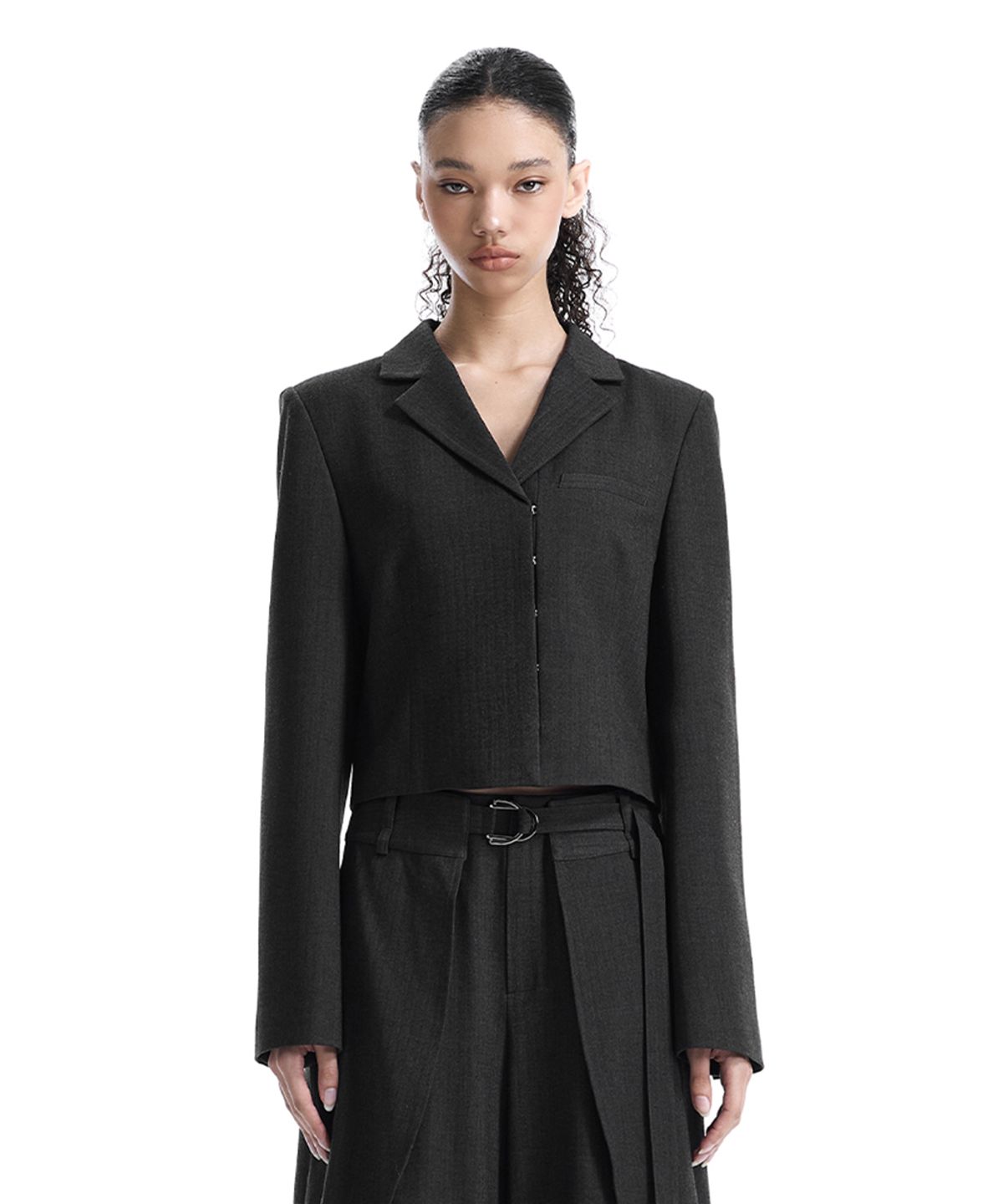 트리밍버드(TREEMINGBIRD) Hook-Front Cropped Set-Up Jacket [ Charcoal ]