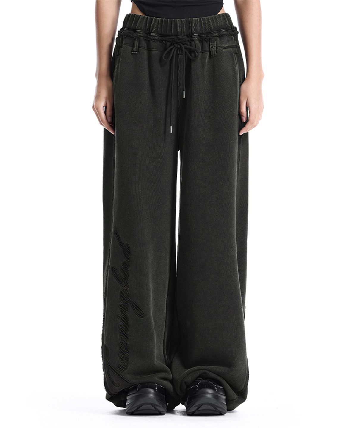 트리밍버드(TREEMINGBIRD) Lettering Raw-Cut Set-Up Sweat Pants [ Black ]