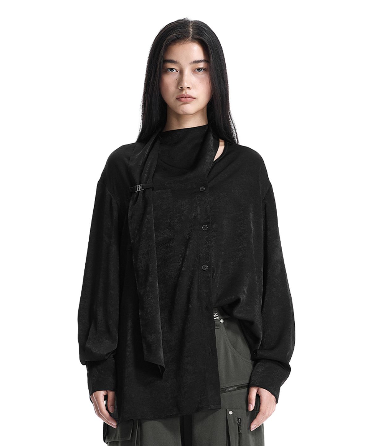 트리밍버드(TREEMINGBIRD) Asymmetric Scarf Blouse [ Black ]