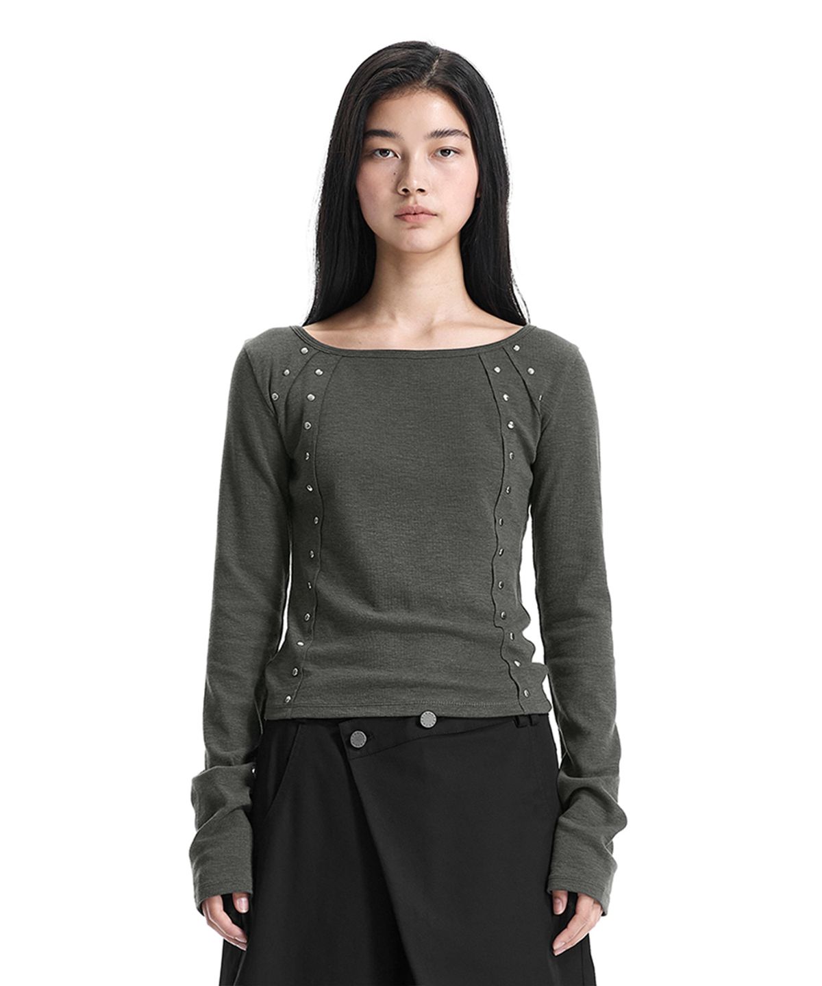 트리밍버드(TREEMINGBIRD) Hot-Fix Raw Edge Boat Neck T-Shirt [ Charcoal ]