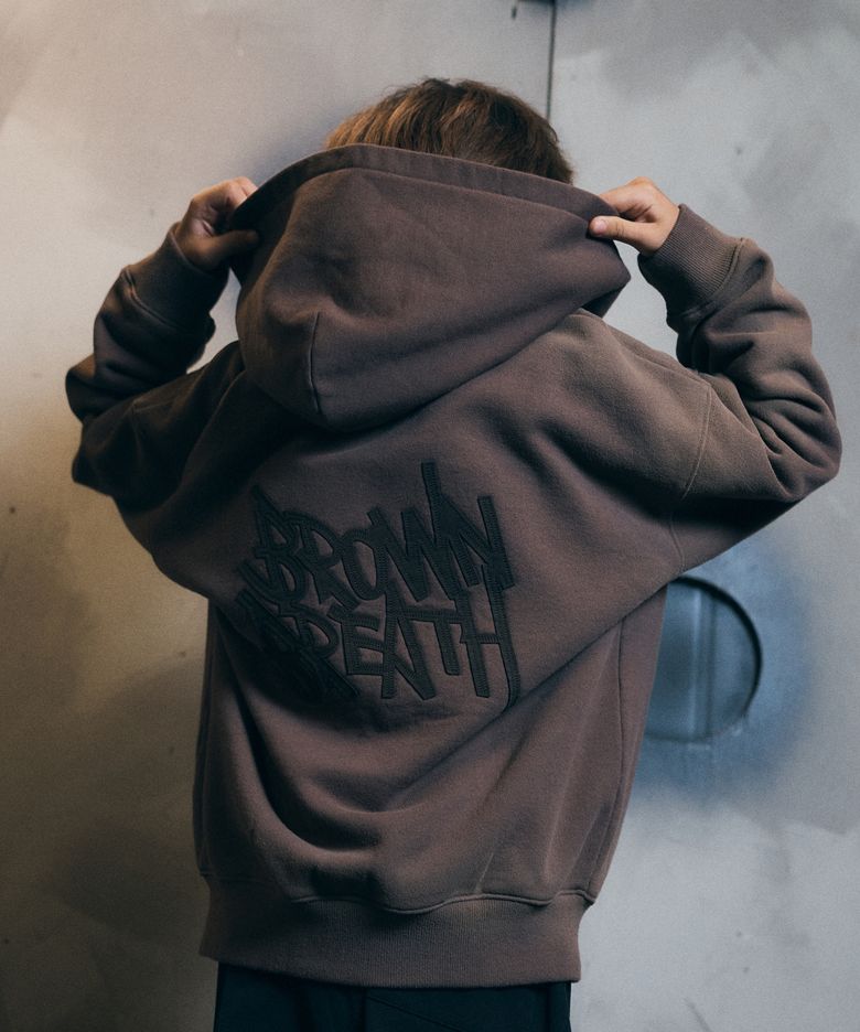 KIDS SPRAYED TAG HOOD ZIP UP  - BROWN