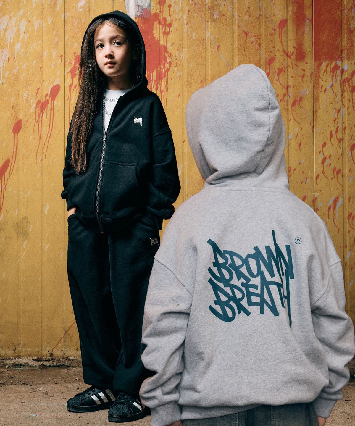 브라운브레스 키즈(BROWNBREATH KIDS) KIDS TAG HOOD ZIP UP SETUP - 2COLOR