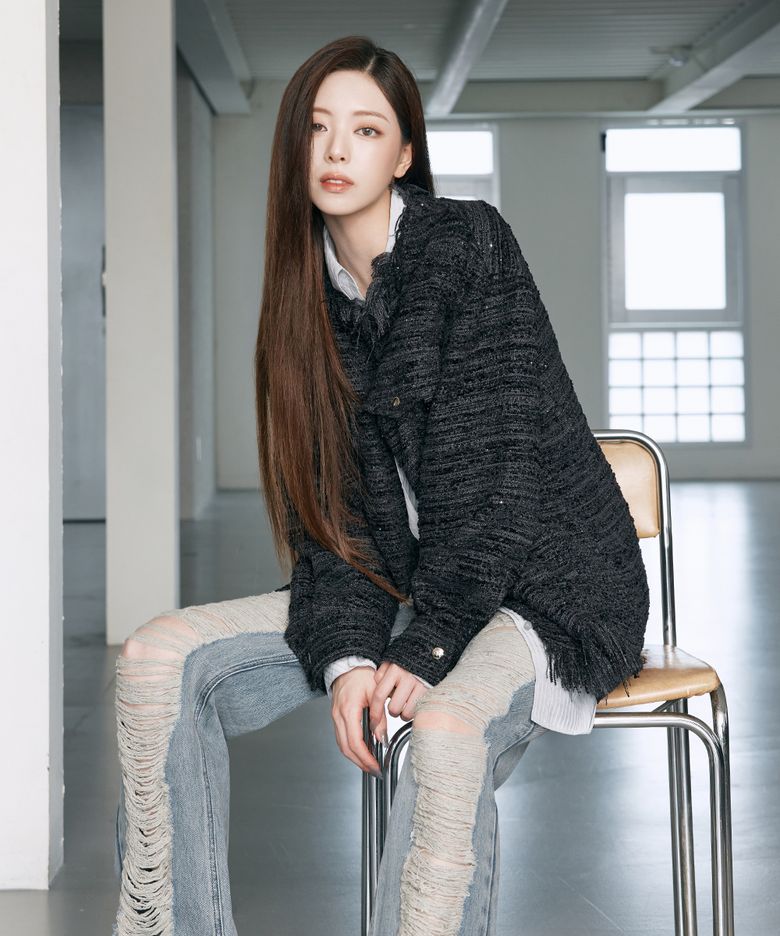 Frayed-Hem Tweed Jacket [ Black ]