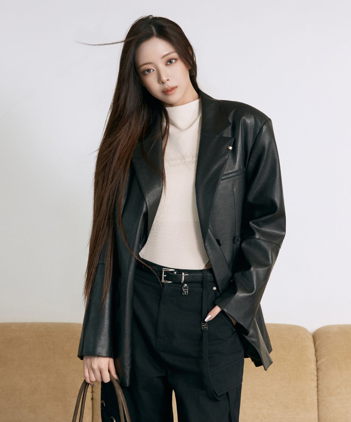 트리밍버드(TREEMINGBIRD) Metal-Ring Oversized Leather Jacket [ Black ]