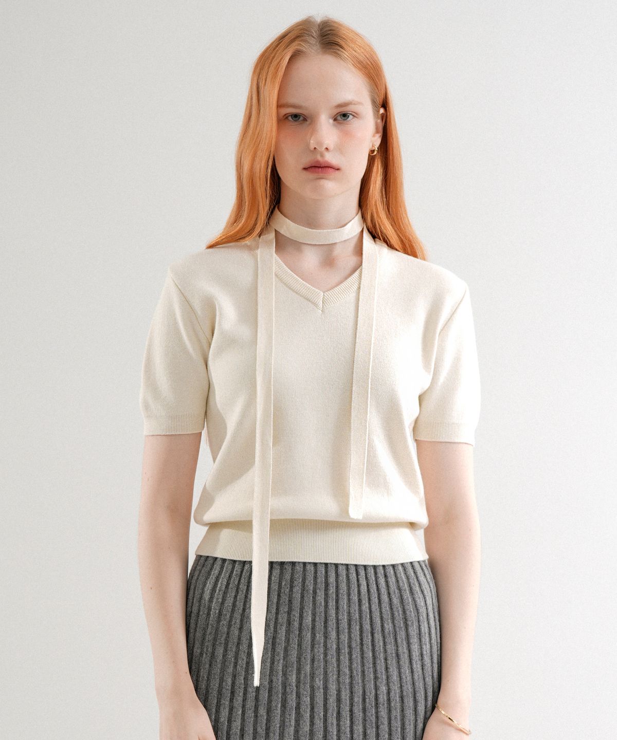 블레티(VLETI) Tie Set V-neck Half Knit (Ivory)