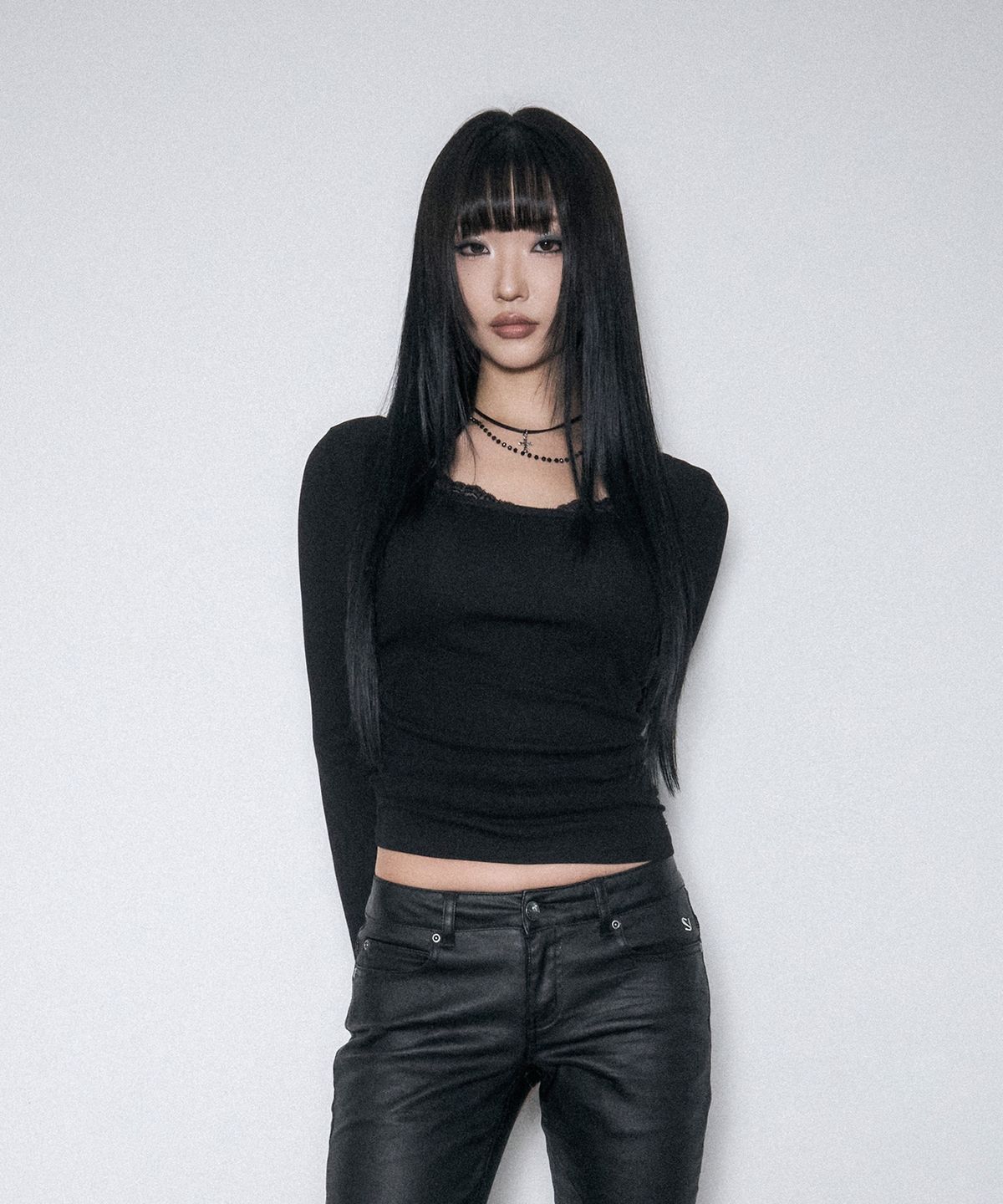 스키즘 인듀싱(SCHISM INDUCING) LACE TRIMMED LAYERED TOP BLACK