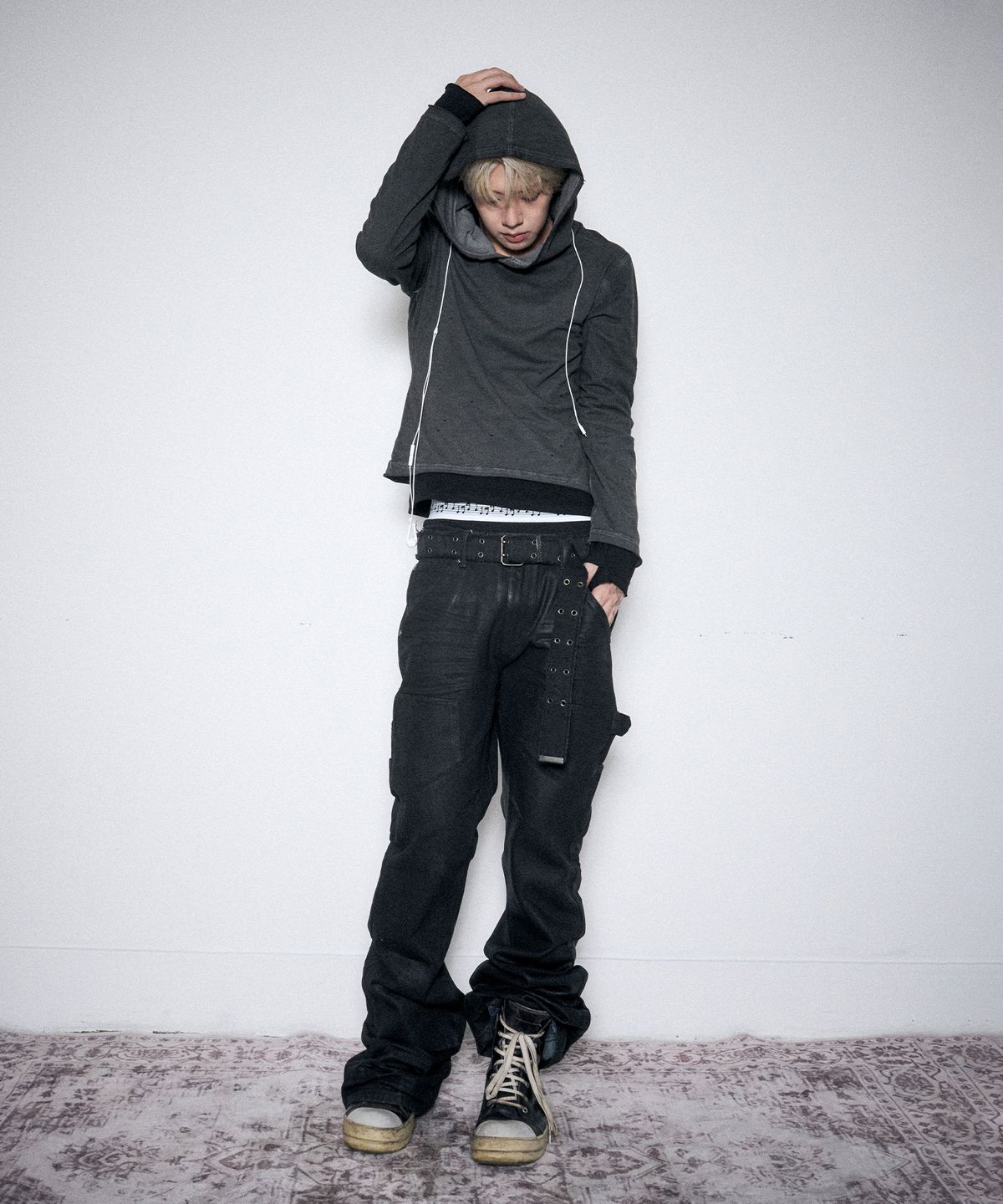 스키즘 인듀싱(SCHISM INDUCING) DOUBLE KNEE BOOTCUT JEANS COATED BLACK