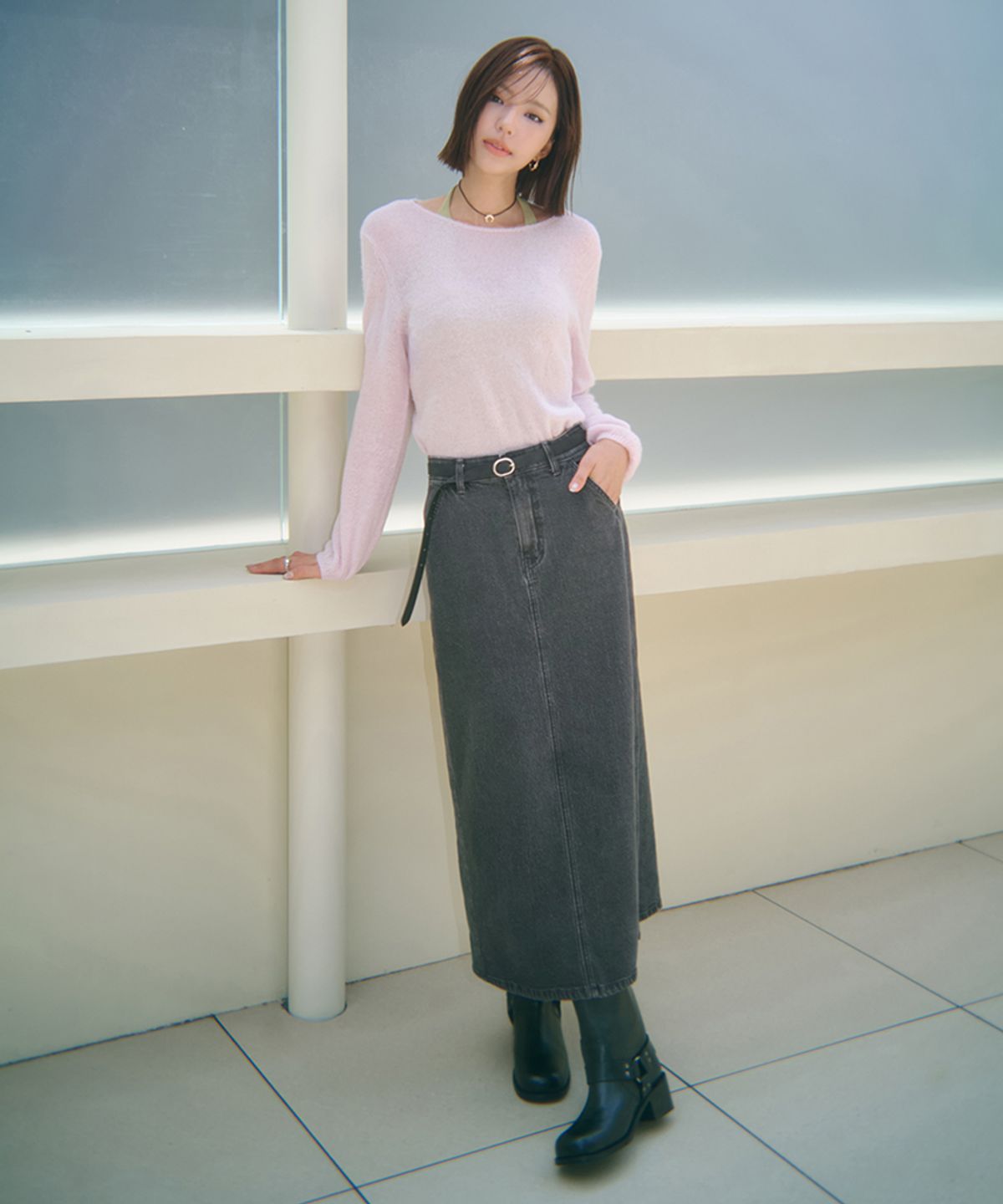 더엣지(THEATG) 26FW 커브드 데님 스커트 (+스웨이드 벨트)