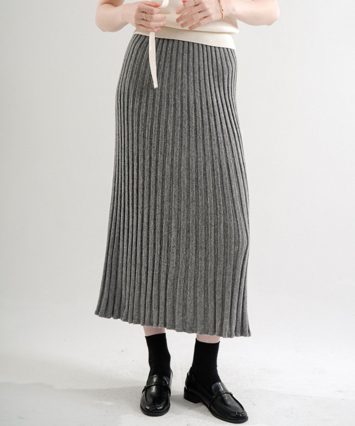블레티(VLETI) Ramswool Pleats Knit Skirt (gray)