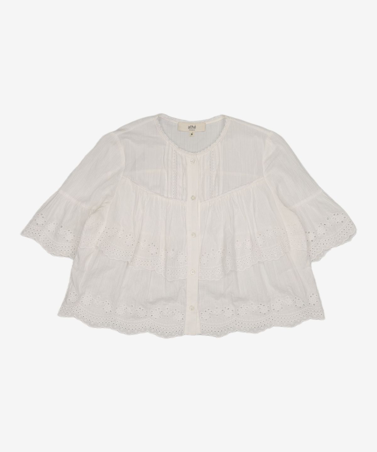 아떼 바네사브루노(ATHE VANESSABRUNO) 화이트 아일렛 자수 블라우스 (VLBL2B229WT) 85-160