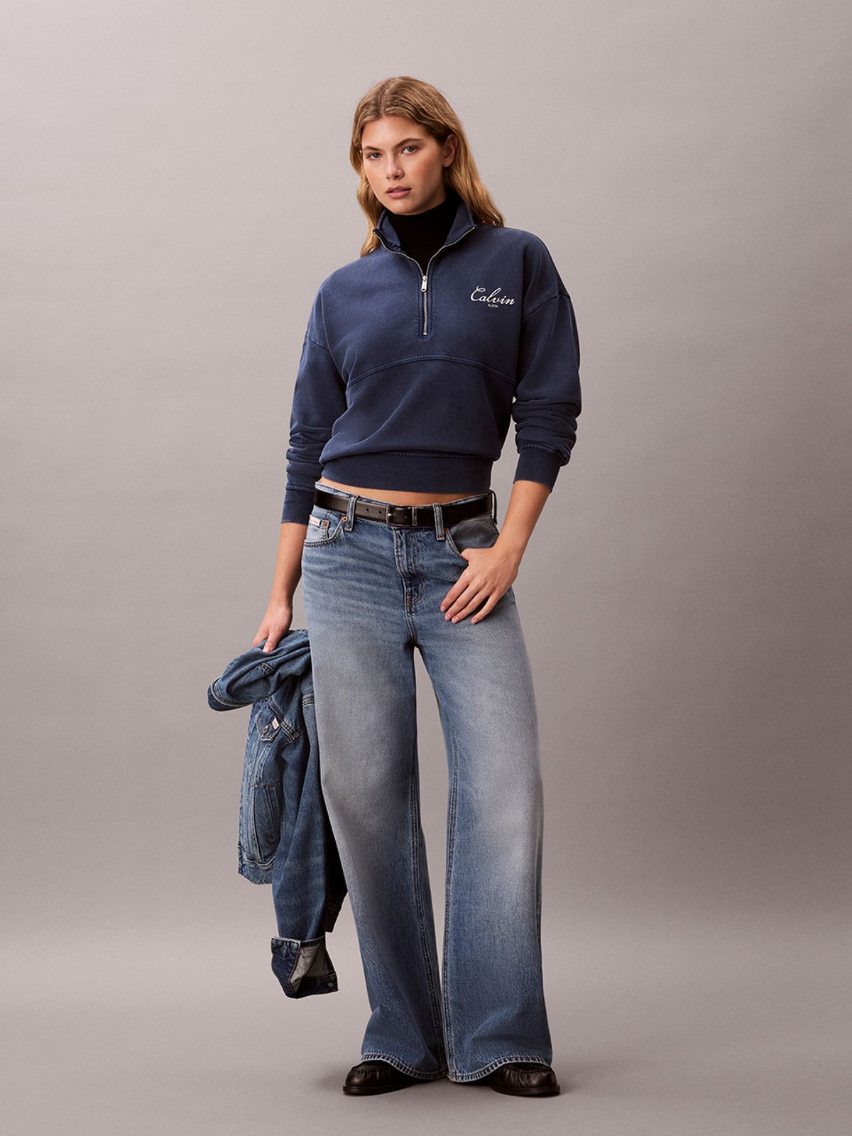 캘빈클라인 진(CALVIN KLEIN JEANS) 여성 프렌치 테리 인디고 워시 쿼터집업 47H239G 5MA