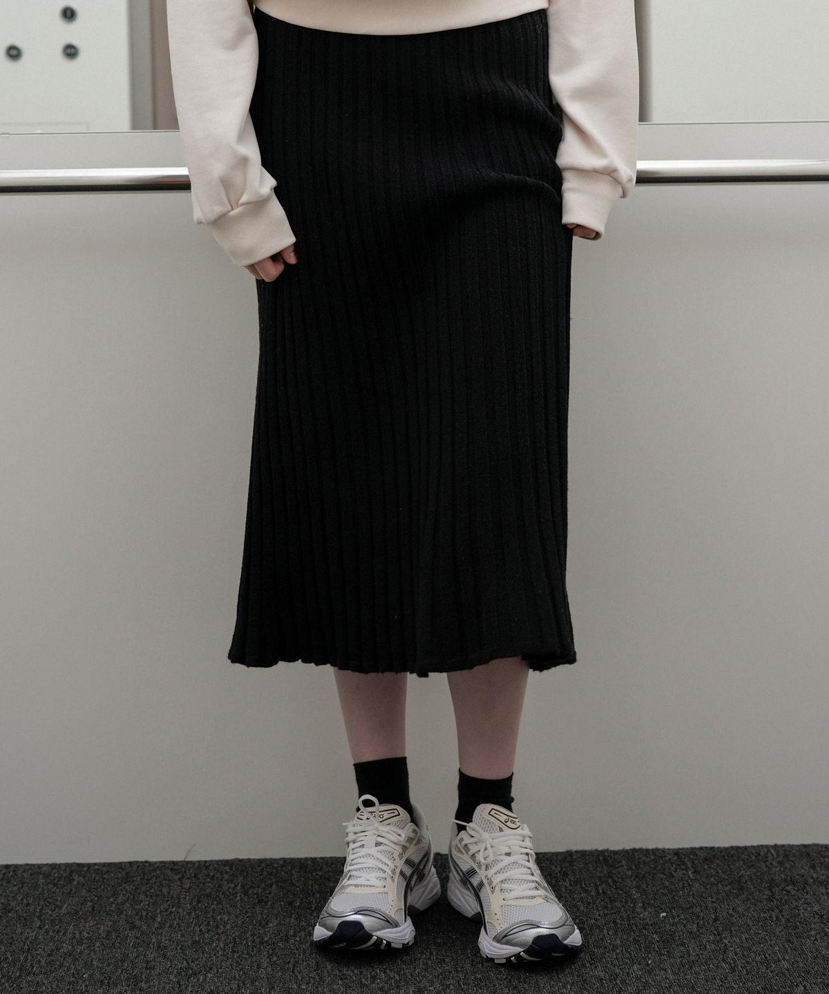 블레티(VLETI) Ramswool Pleats Knit Skirt (Black)