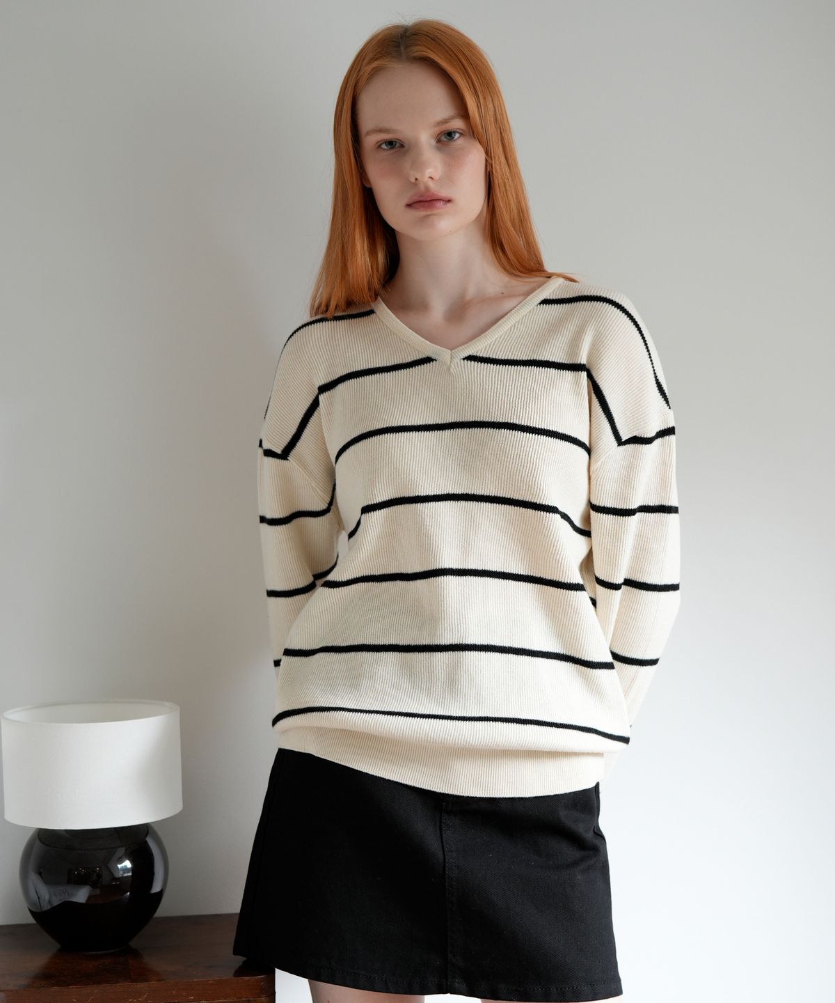 블레티(VLETI) V-neck Color Striped Knit (Cream)