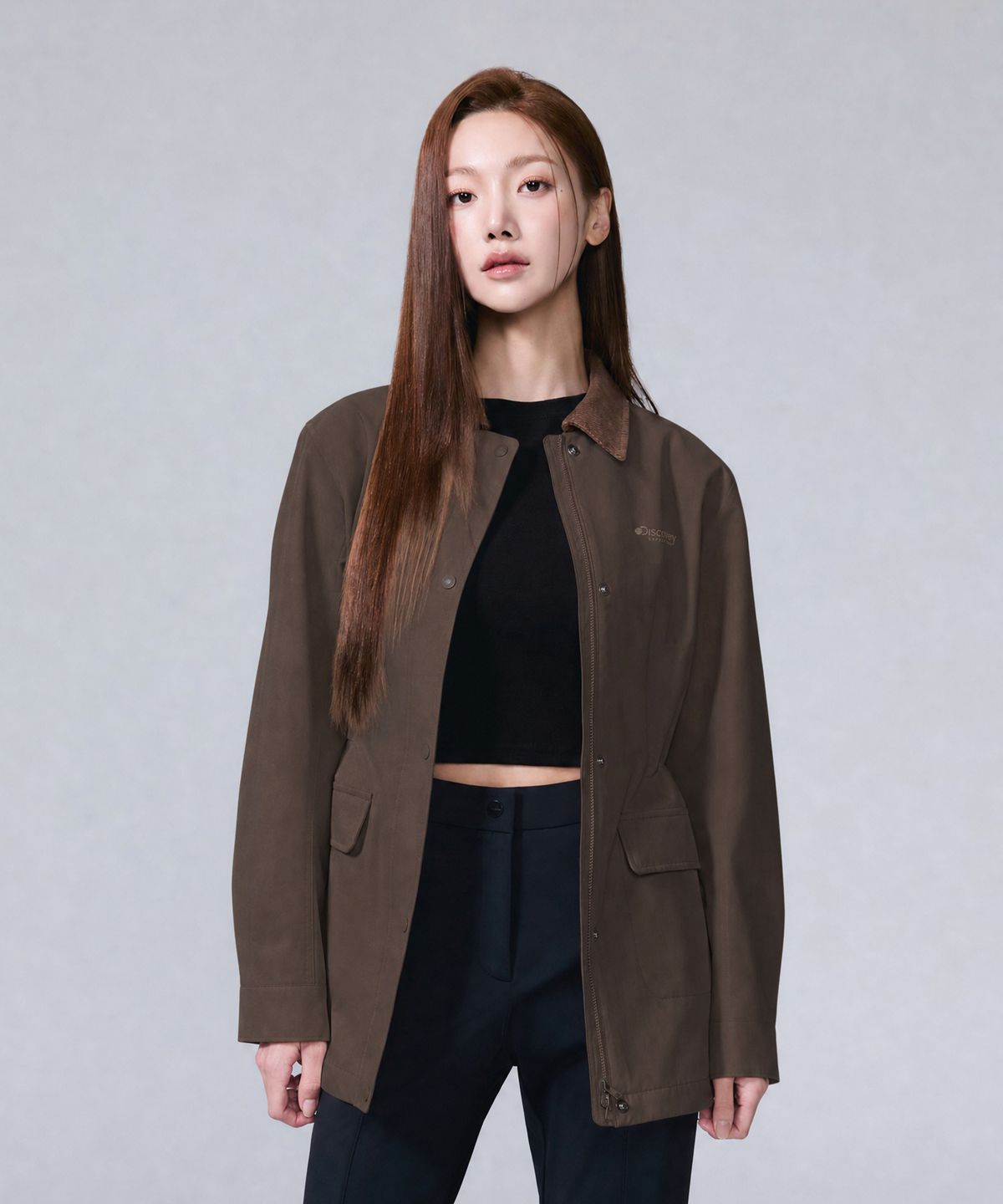 디스커버리 익스페디션(DISCOVERY EXPEDITION) 여성 커뮤트 카라 미드 자켓 (Brown)