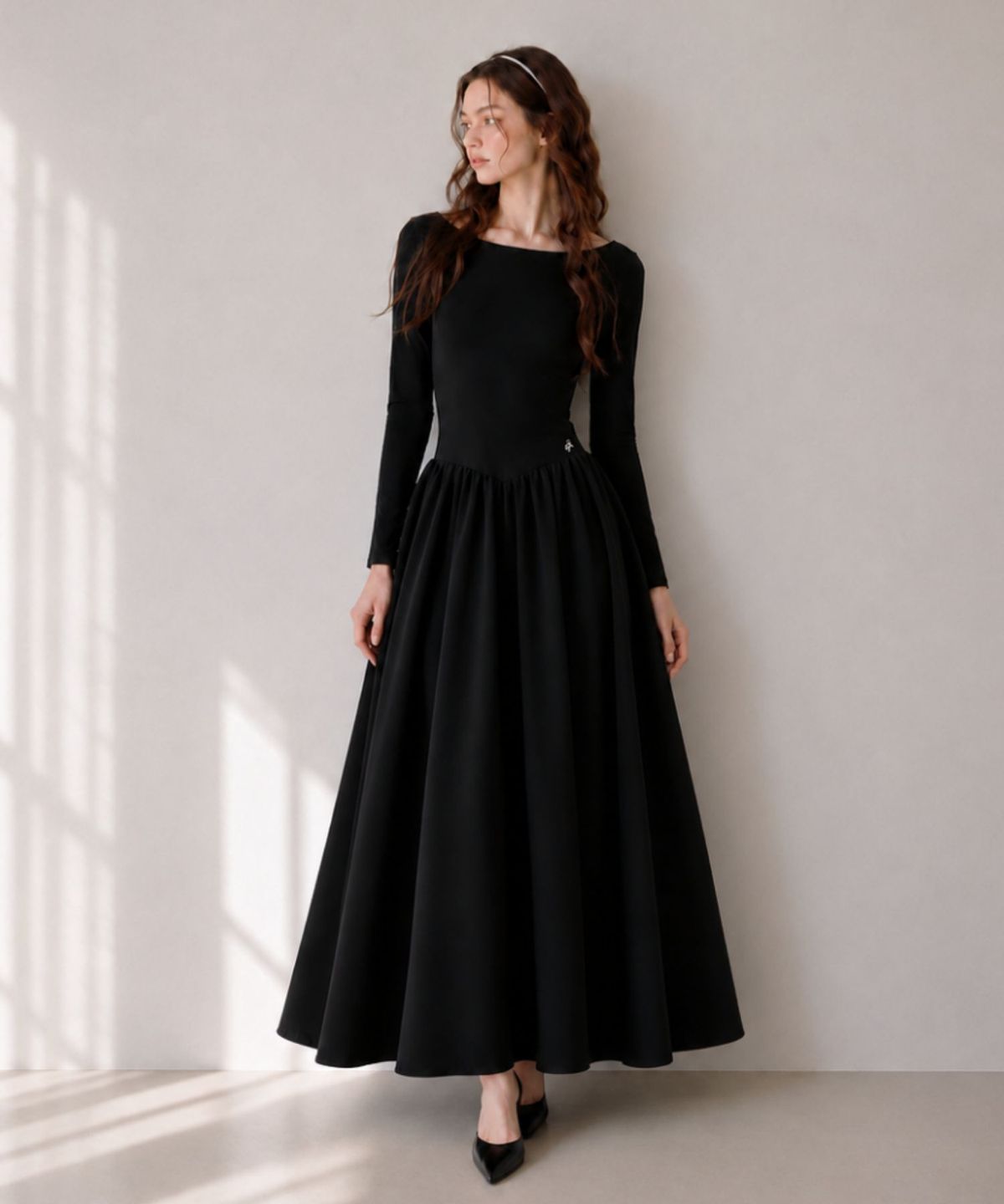 블랙크러쉬(BLACRUSH) Boatneck Flared Long Dress / 블랙