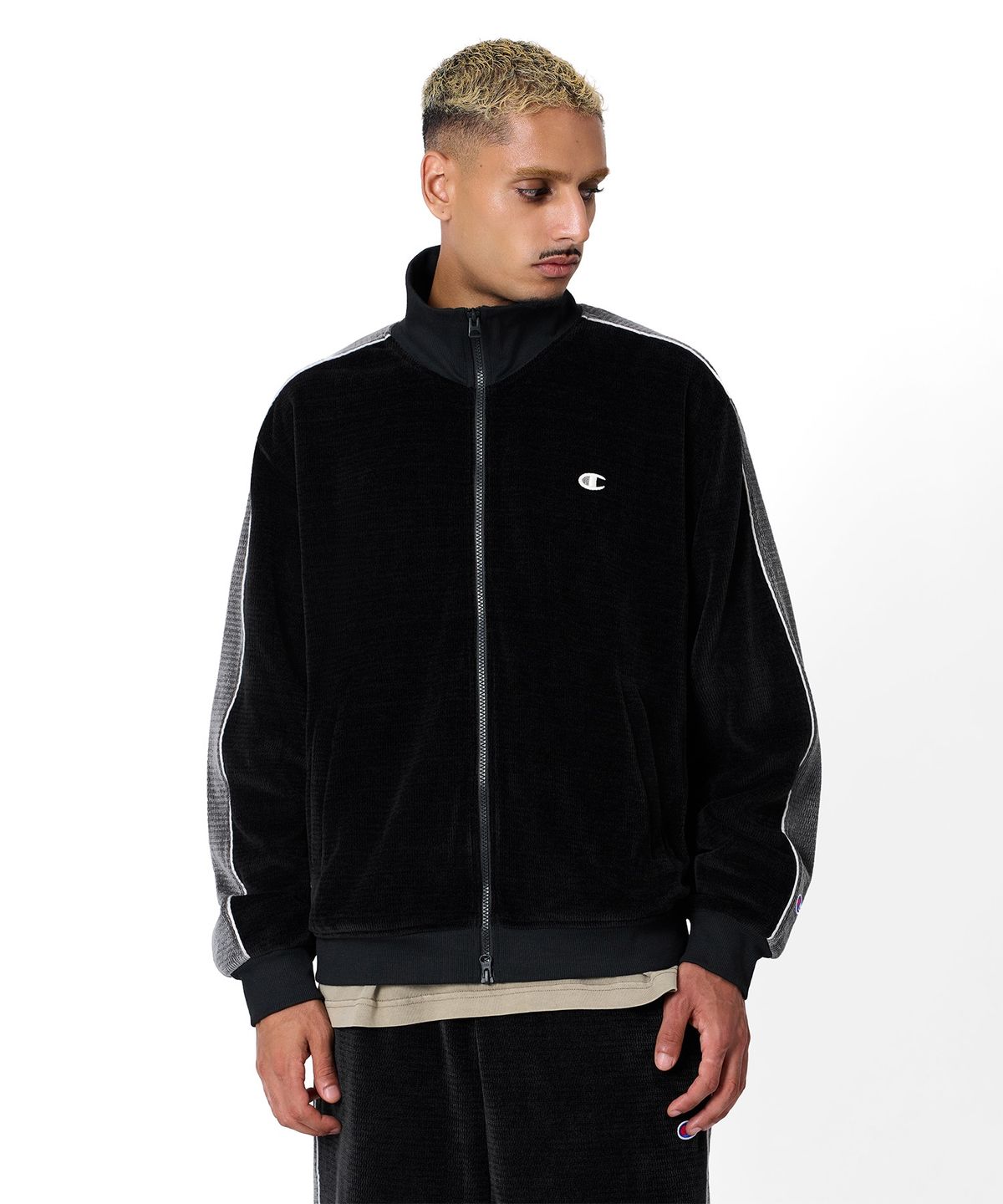 챔피온(CHAMPION) 벨루어 트랙 재킷 Black