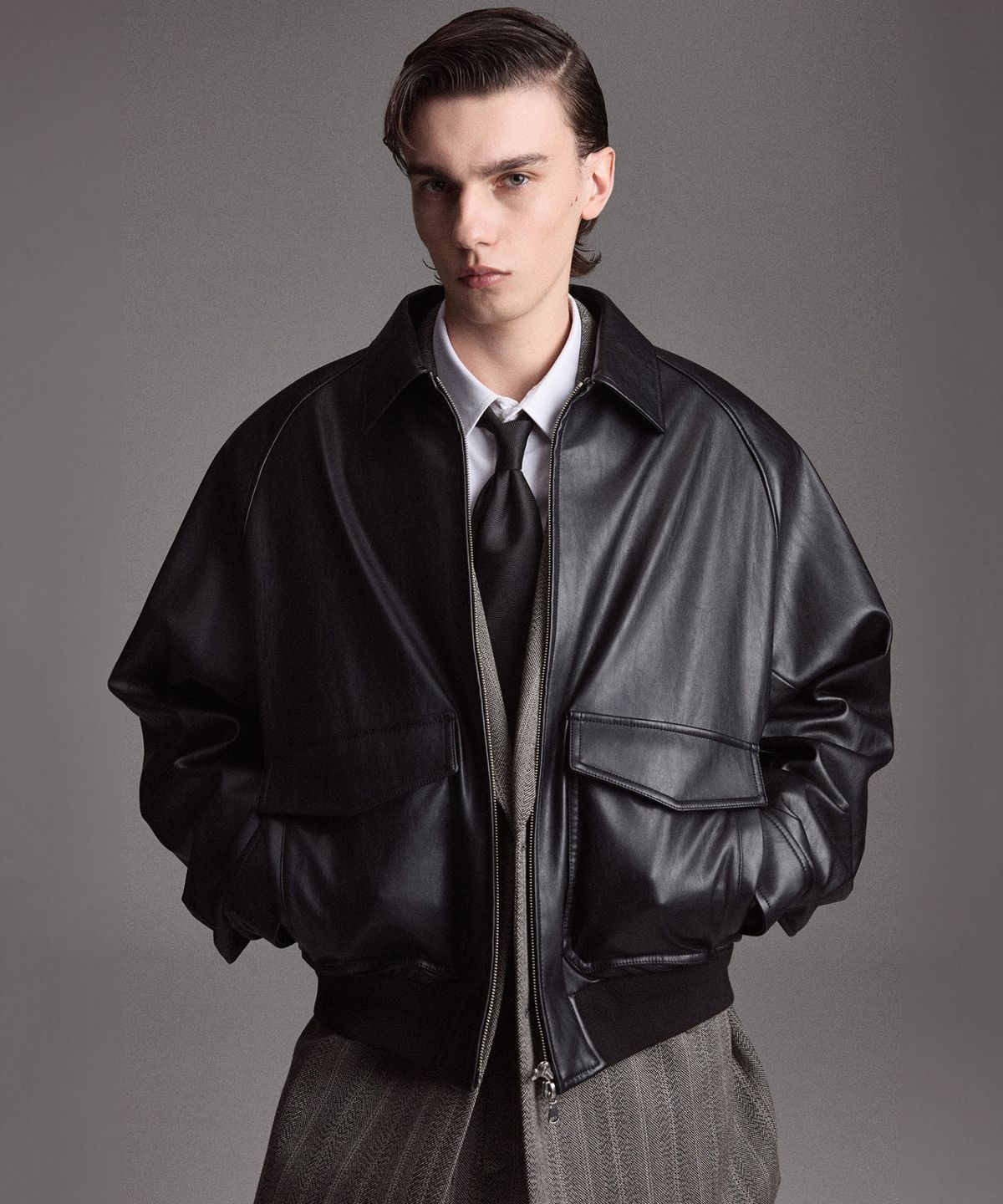 티엔지티(TNGT) Faux Leather A-2 Jumper (Black) TNJU6F106BK