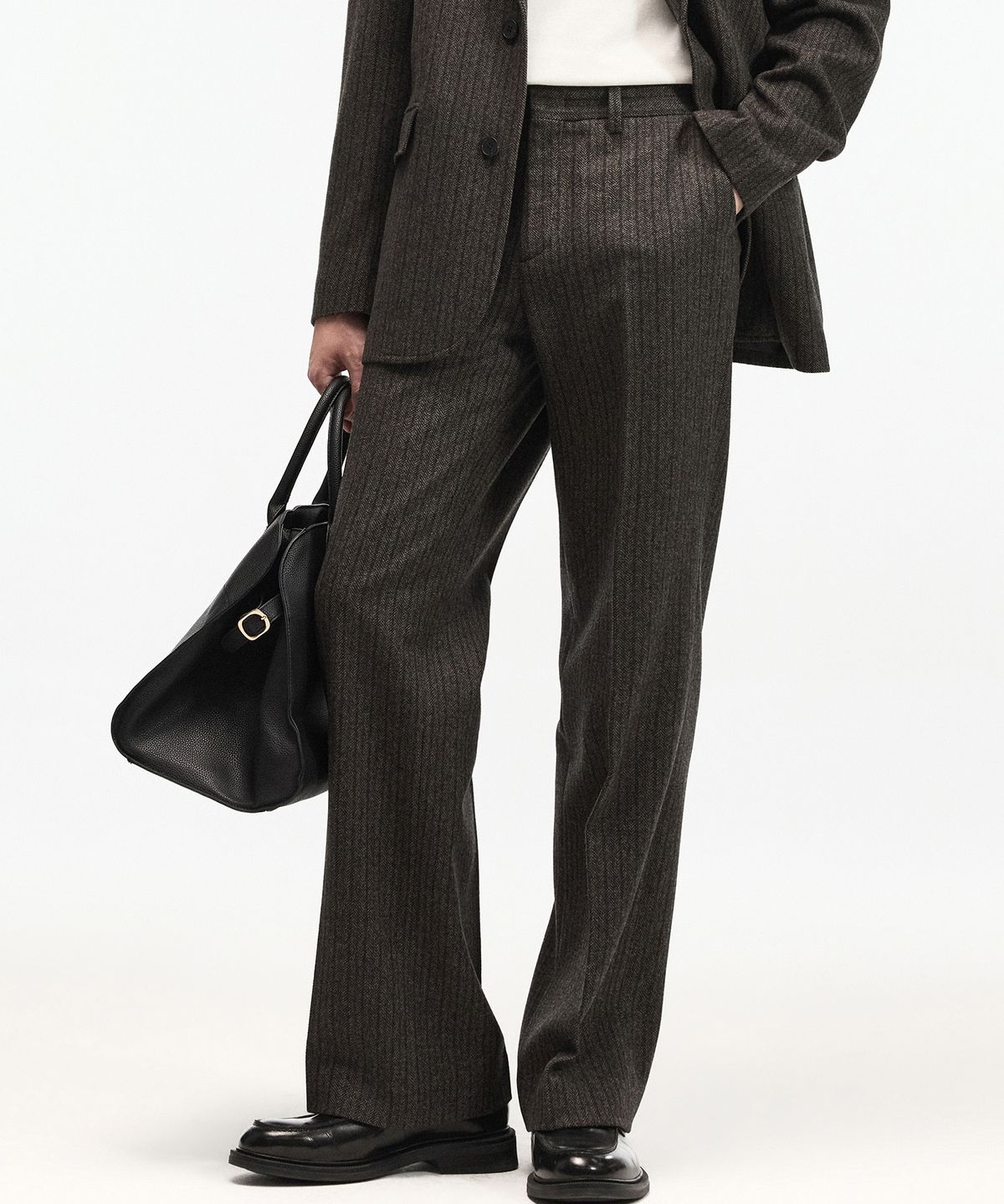 티엔지티(TNGT) Wide Fit Wool Herringbone Pants (Grey) TNPA6F104G2