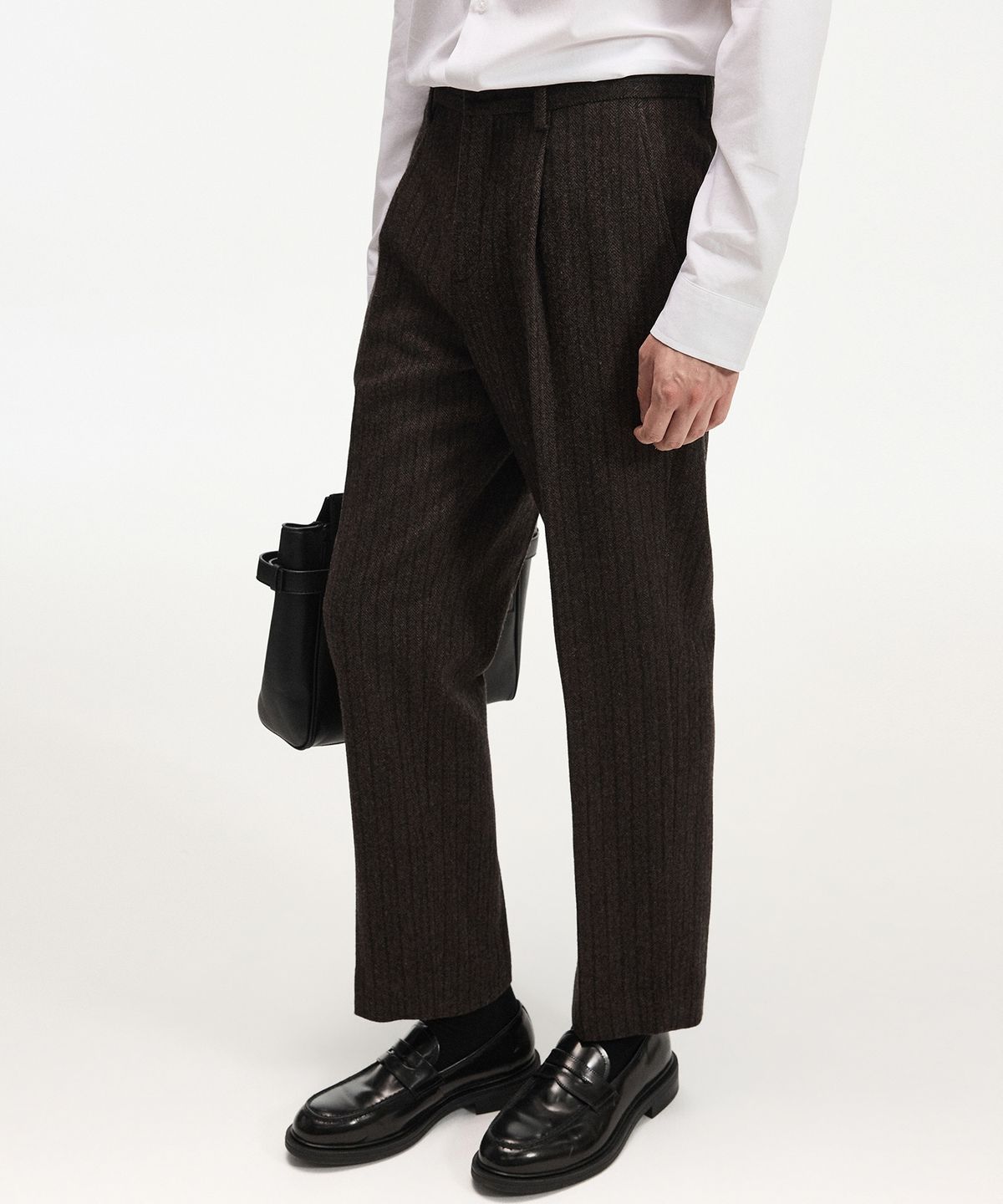 티엔지티(TNGT) Tapered Fit Wool Herringbone Pants (Brown) TNPA6F103W2