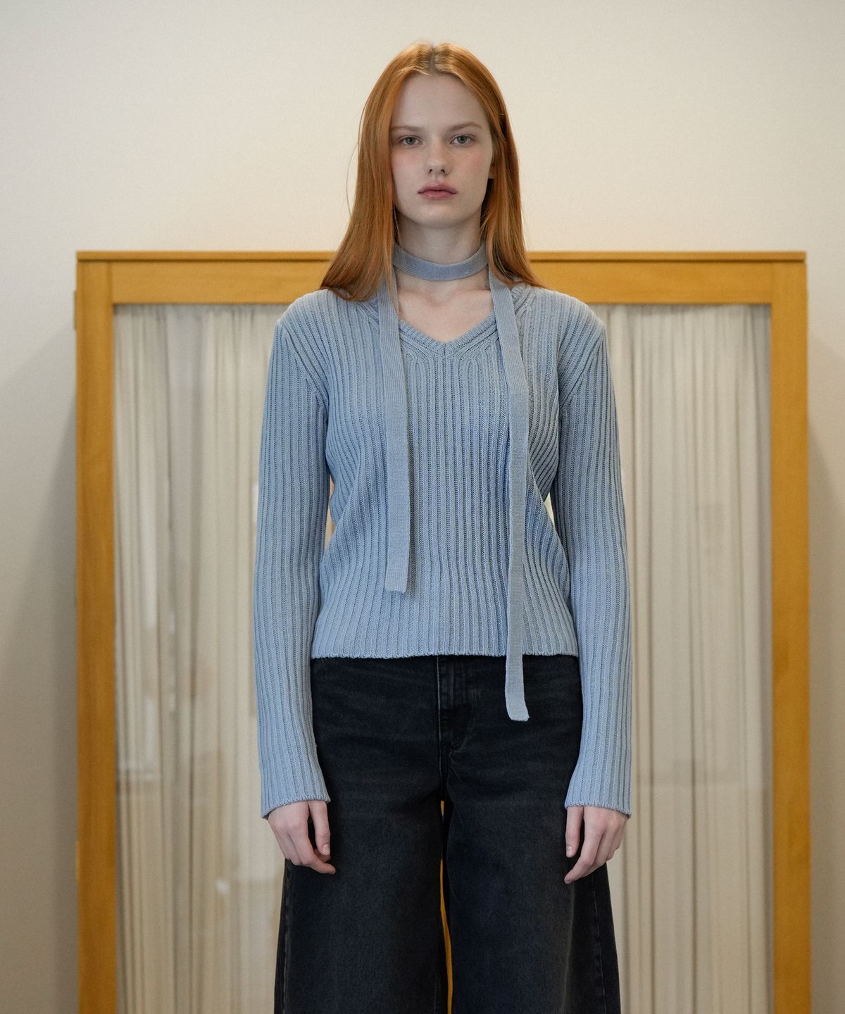 블레티(VLETI) V-neck Ribbed Tie Set Knit (Sora)