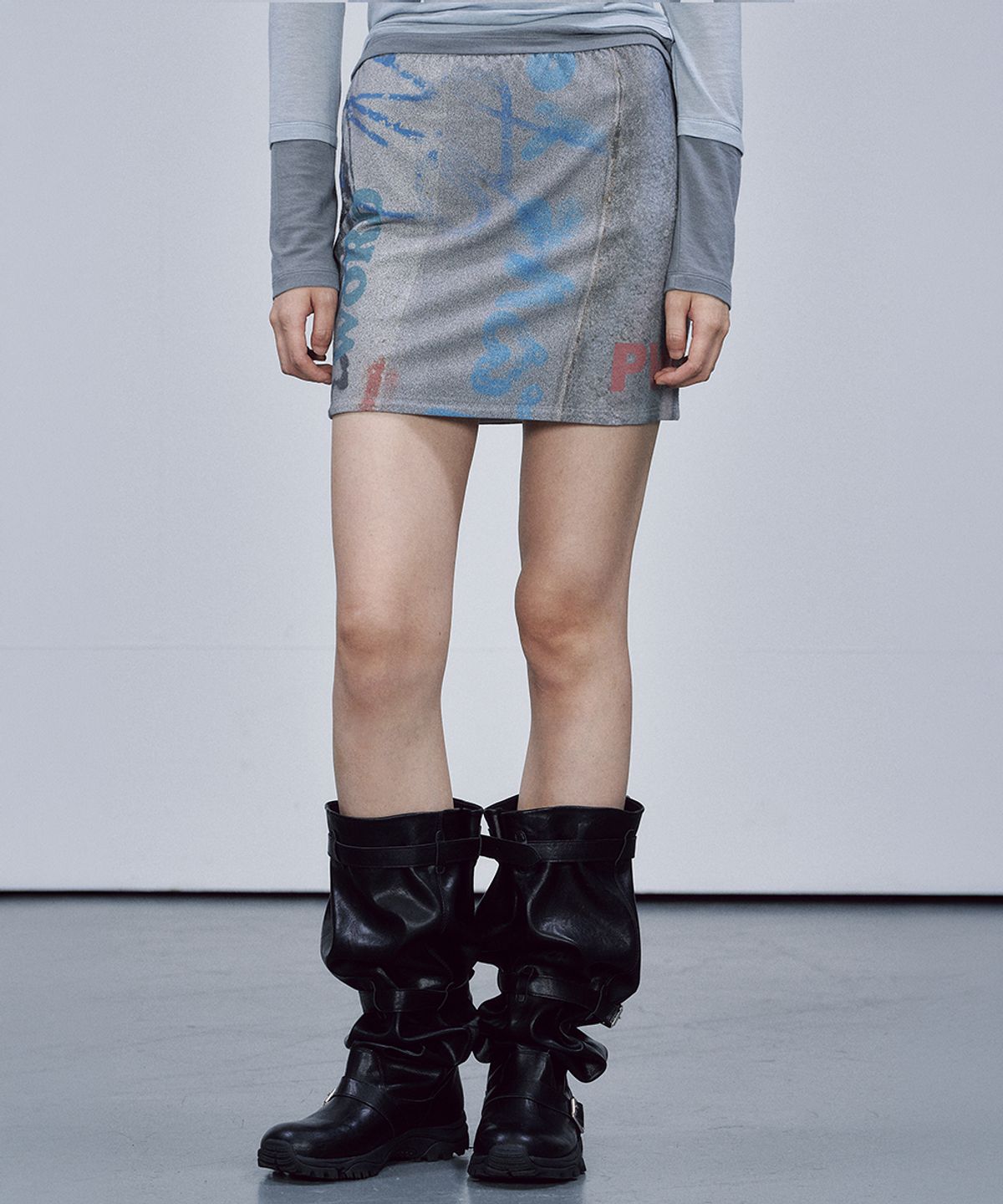 솔티페블(SALTY PEBBLE) PRINT MINI SKIRT [GREY]