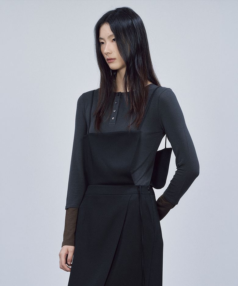 HENLEY NECK LAYERED TOP [CHARCOAL]