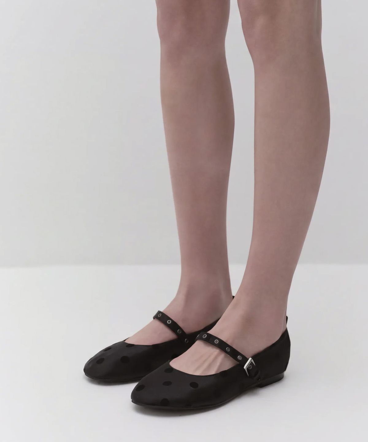 무신사 스탠다드 우먼(MUSINSA STANDARD WOMAN) 우먼즈 베어풋 폴카 도트 메리 제인 [블랙]