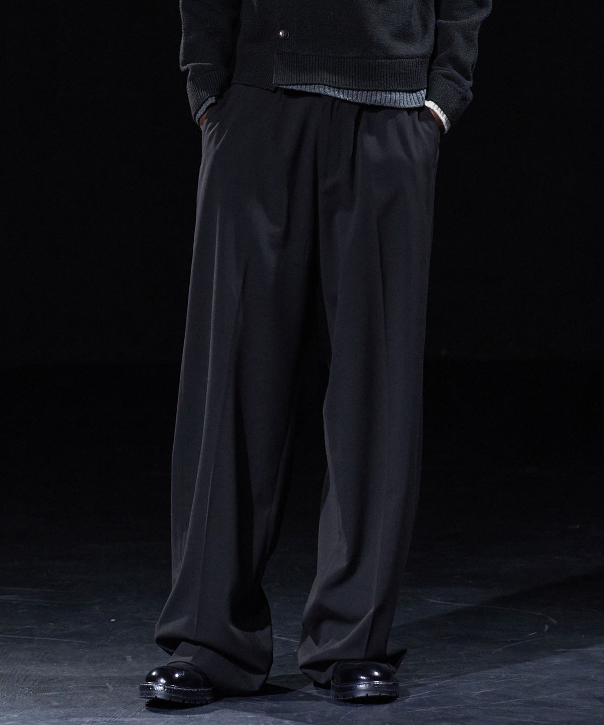 테이크이지(TAKEASY) [DMD] VEIL WS SLACKS - Black