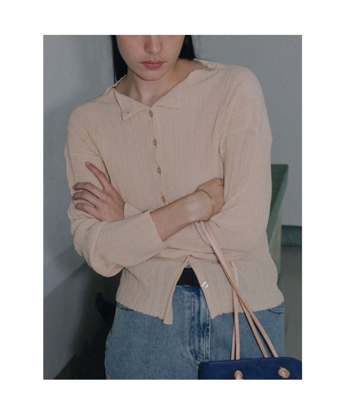 디애퍼처(THE APERTURE) Ohu Pleated Knit Cardigan  Beige (TA645AA04A)