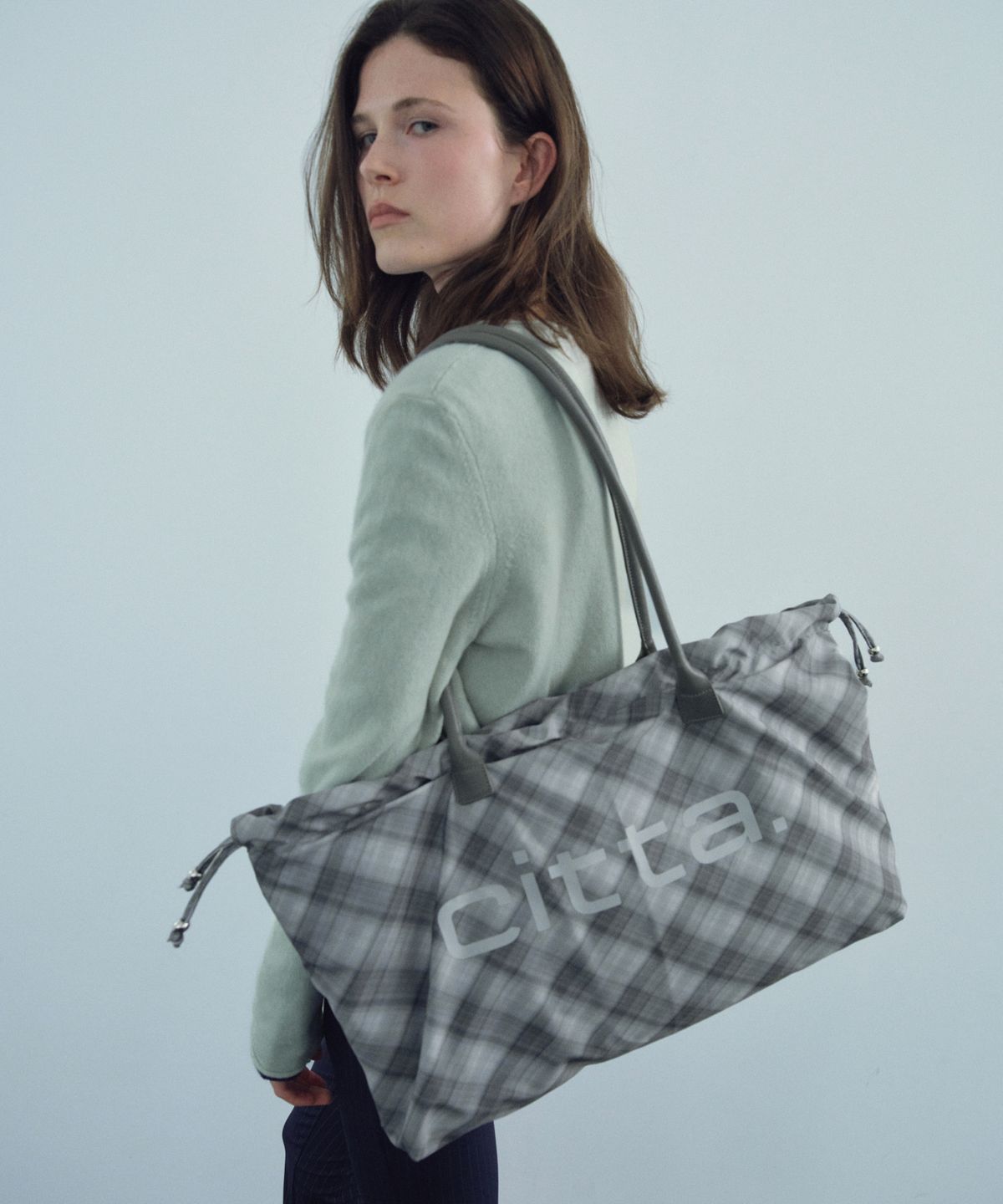 씨타(CITTA) Check Ruched Drawstring Bag_CTA959(Grey)